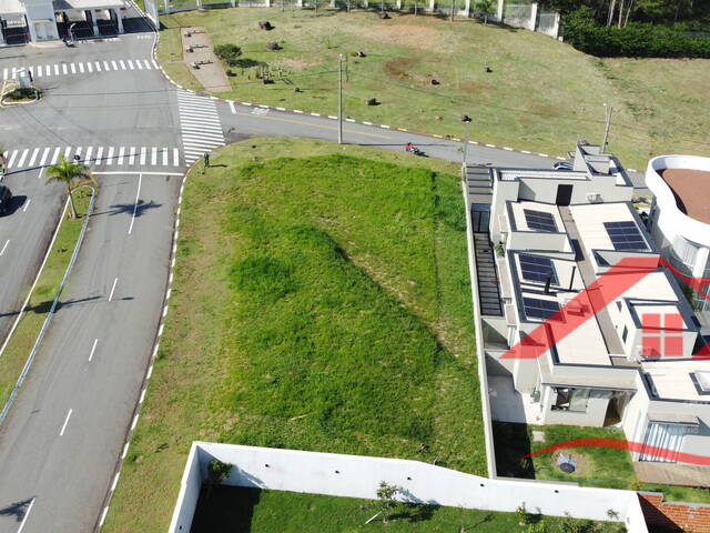 #0070 - Terreno em condomínio para Venda em Jandira - SP